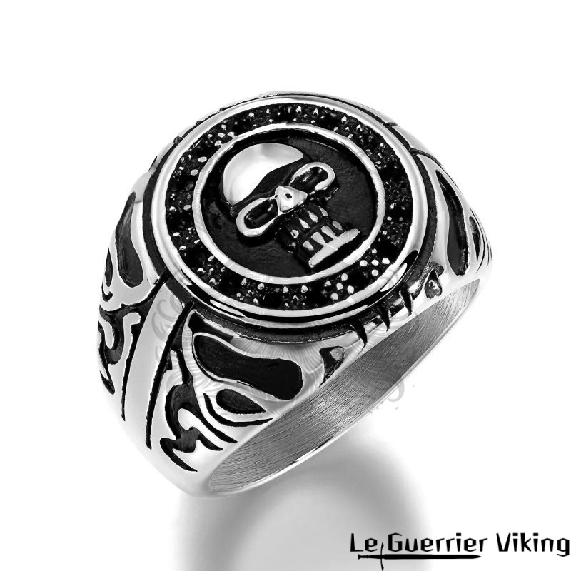 Bague Tête de Mort Armure Noire