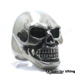 Bague Tête de Mort en Acier