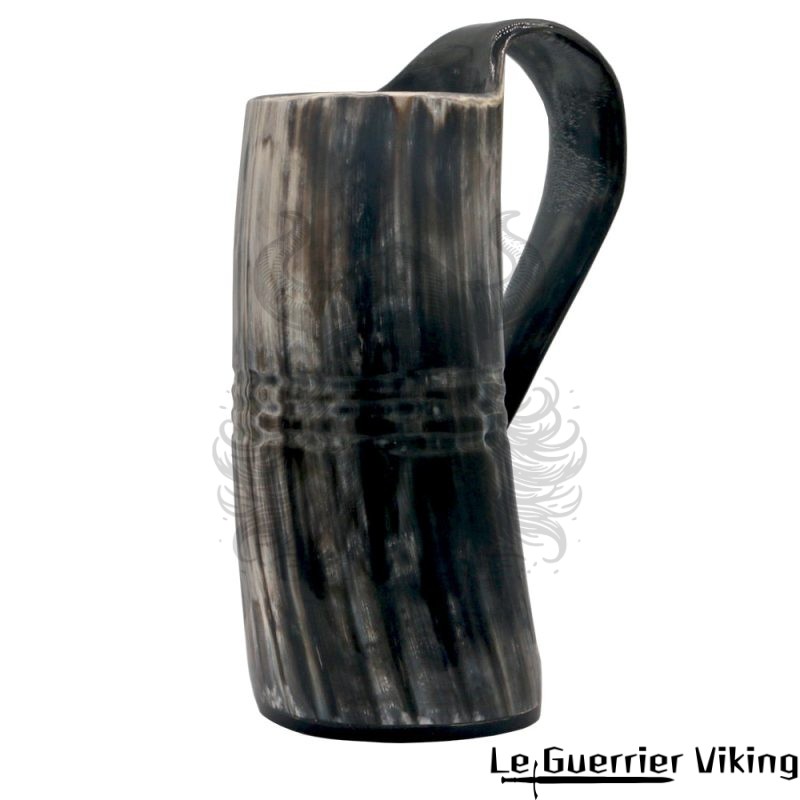 Chope De Bière En Corne Avec Gravures