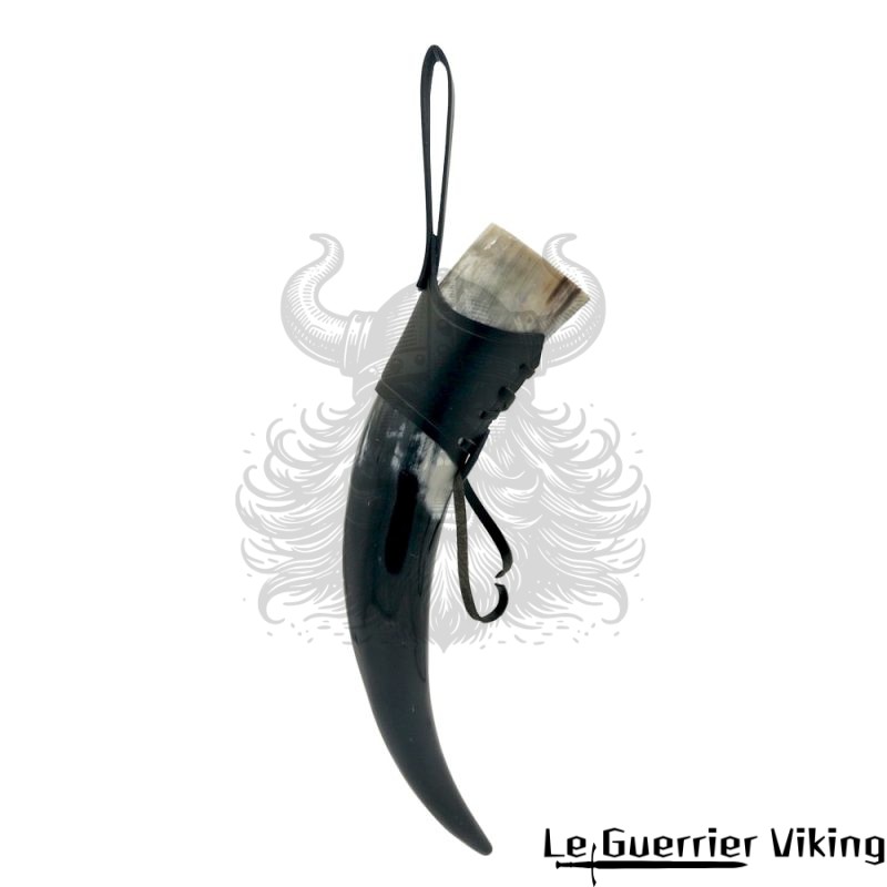 Corne à Boire Viking Noire Avec Lanière