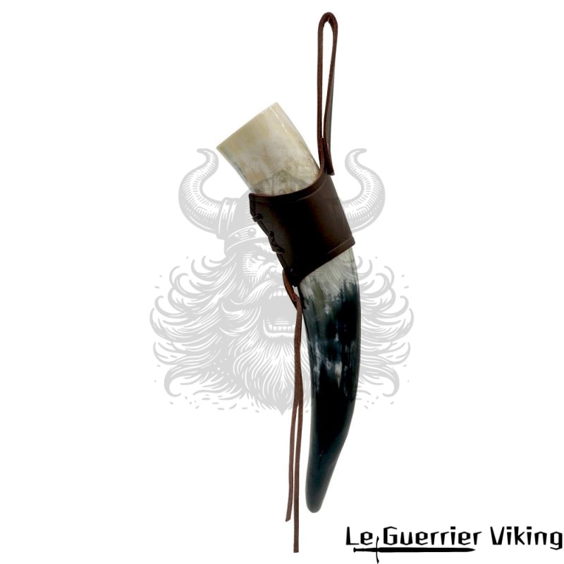 Corne à Boire Viking Avec Lanière En Cuir